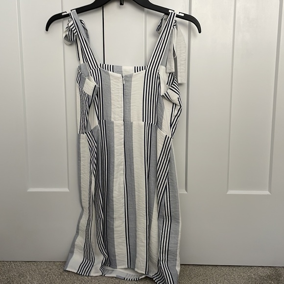 Sage The Label Womens Blue White Striped Tie Strap Shift Mini Dress Size XS - Picture 2 of 3